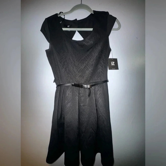 IZ Byers women’s black Belt Skater Textured short sleeve Aline midi Dress medium - Picture 1 of 8
